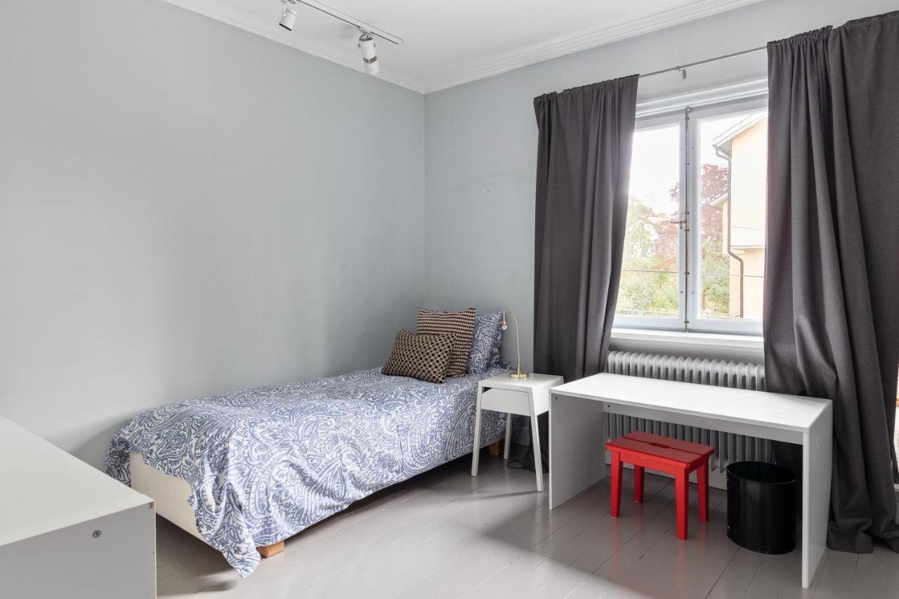 Fantastic 4 Bedroom Home In Bromma With Everything Sztokholm Zewnętrze zdjęcie