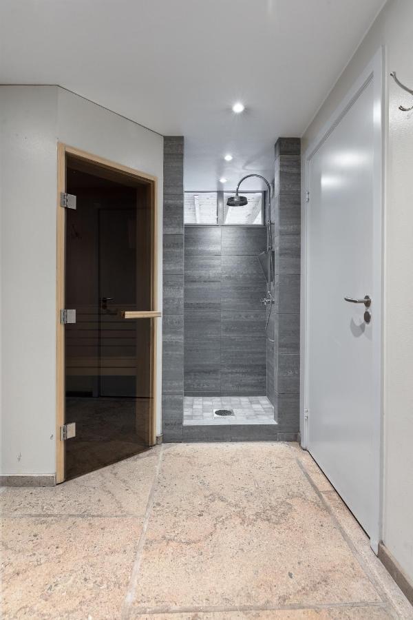 Fantastic 4 Bedroom Home In Bromma With Everything Sztokholm Zewnętrze zdjęcie