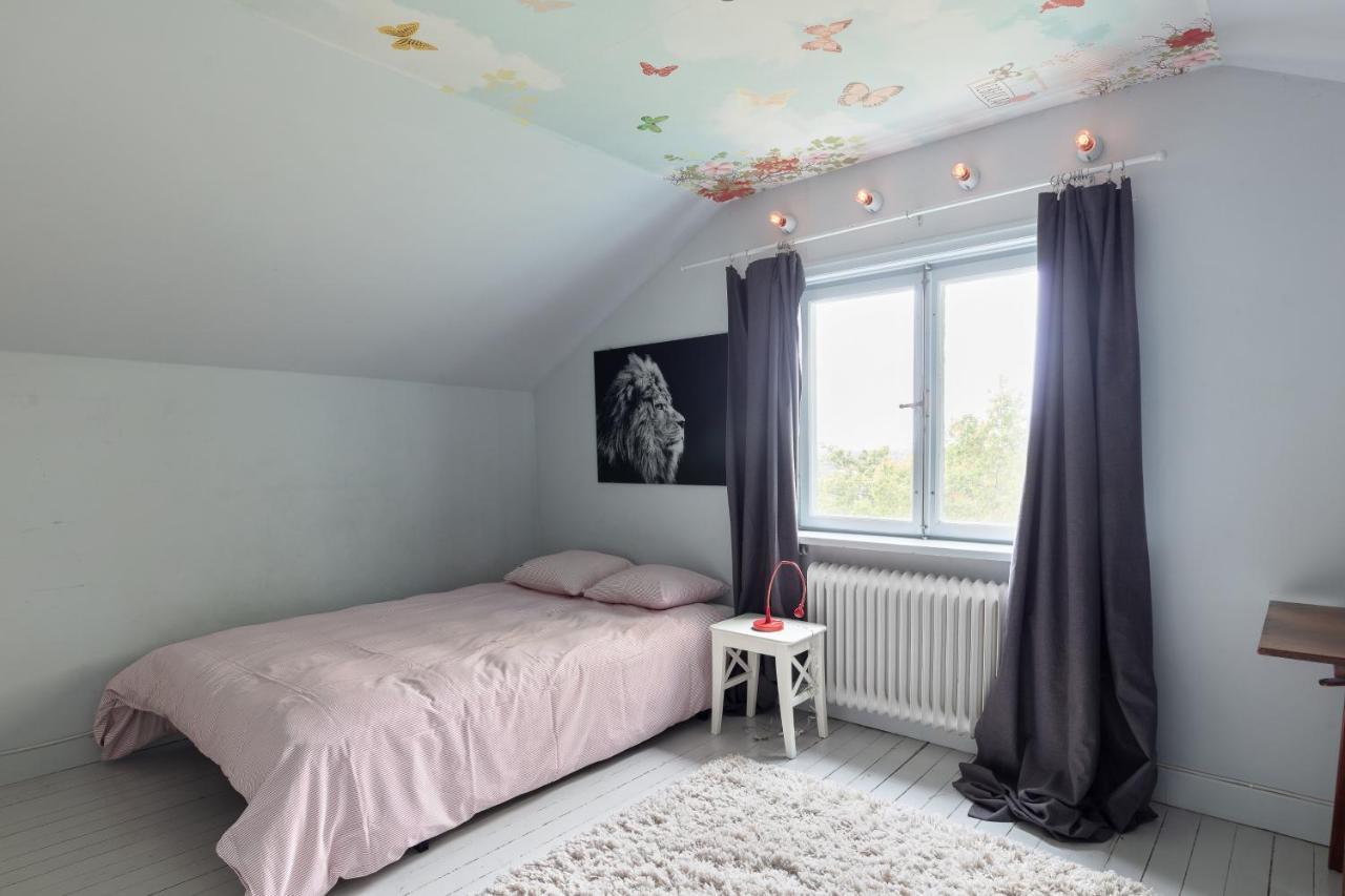 Fantastic 4 Bedroom Home In Bromma With Everything Sztokholm Zewnętrze zdjęcie