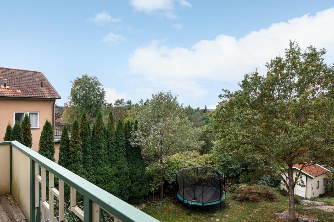 Fantastic 4 Bedroom Home In Bromma With Everything Sztokholm Zewnętrze zdjęcie