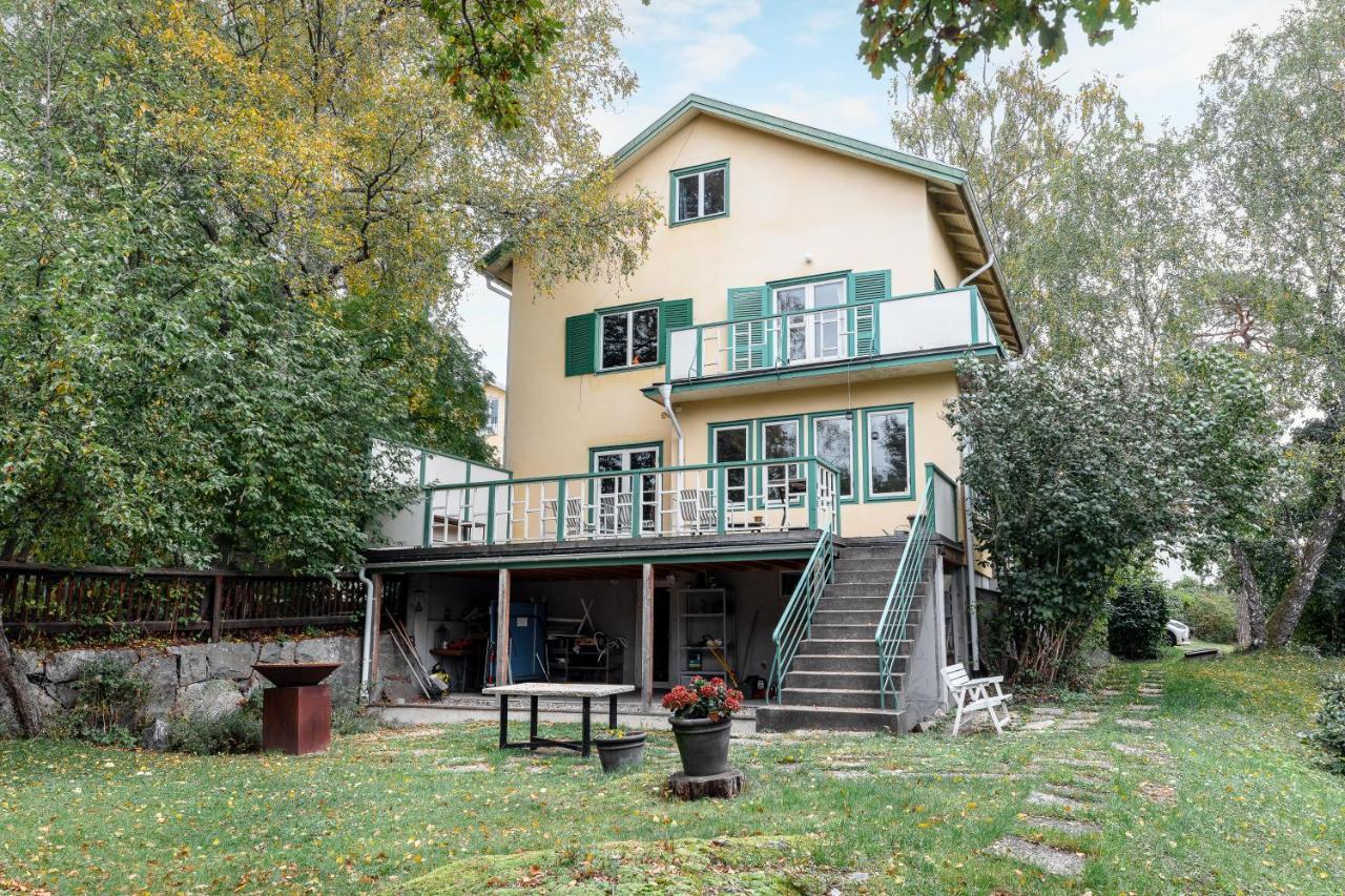 Fantastic 4 Bedroom Home In Bromma With Everything Sztokholm Zewnętrze zdjęcie